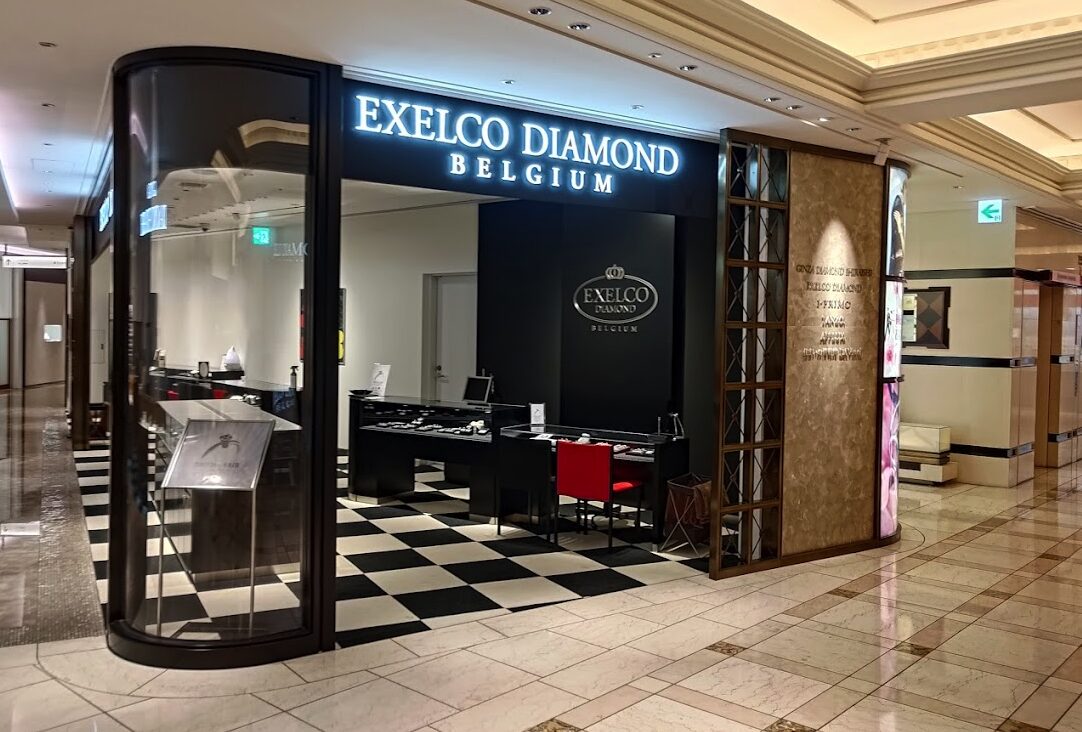 エクセルコ梅田店前